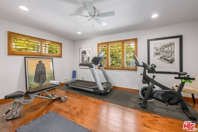 Building Photo - 9545 Dalegrove Dr