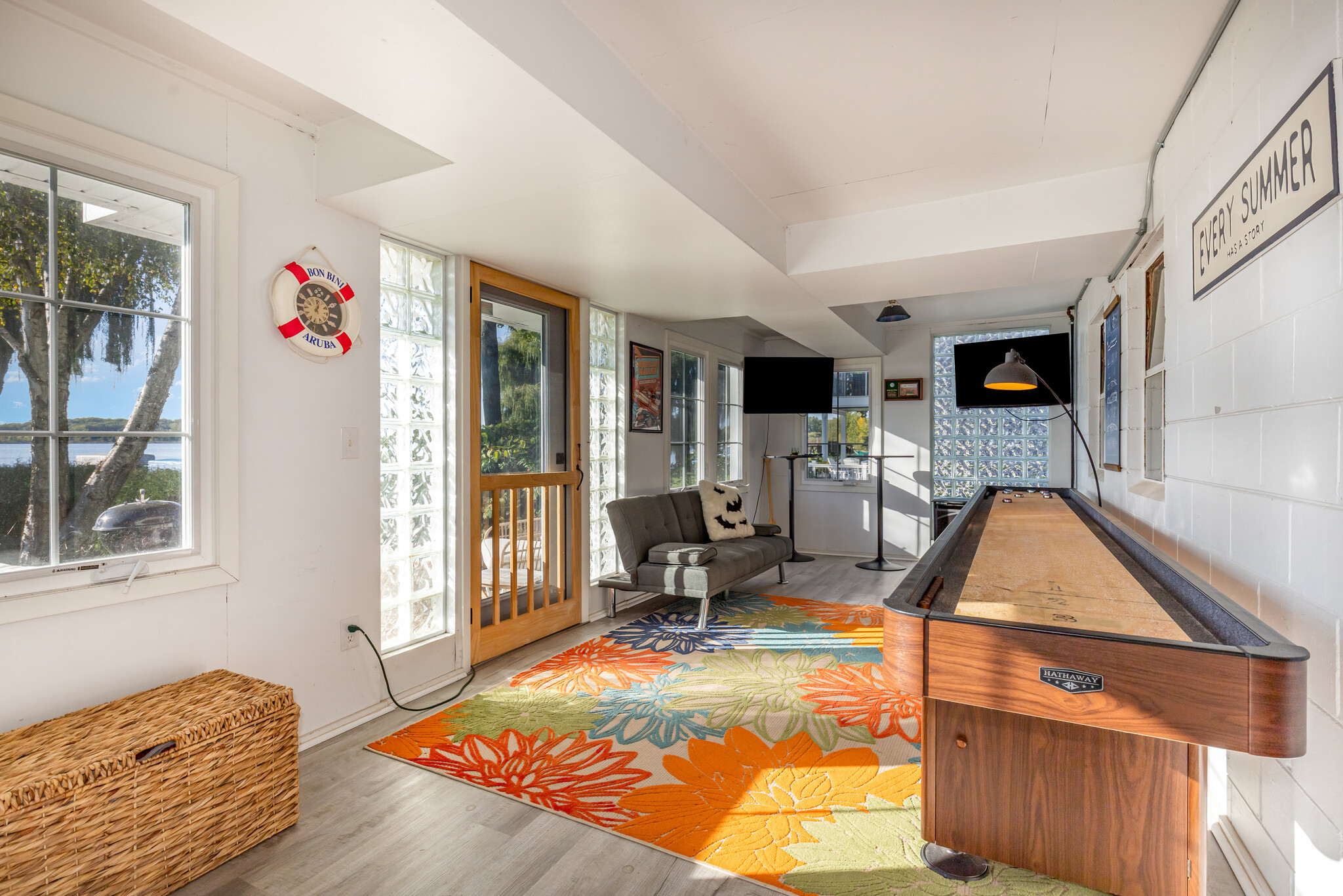 Building Photo - 15305 Silver Beach Dr