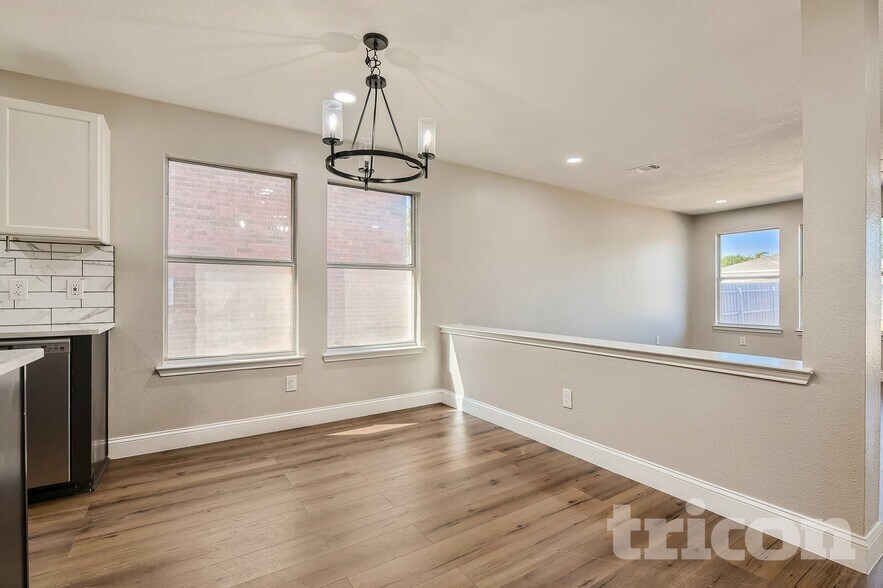 Building Photo - 2949 Monticello Ln