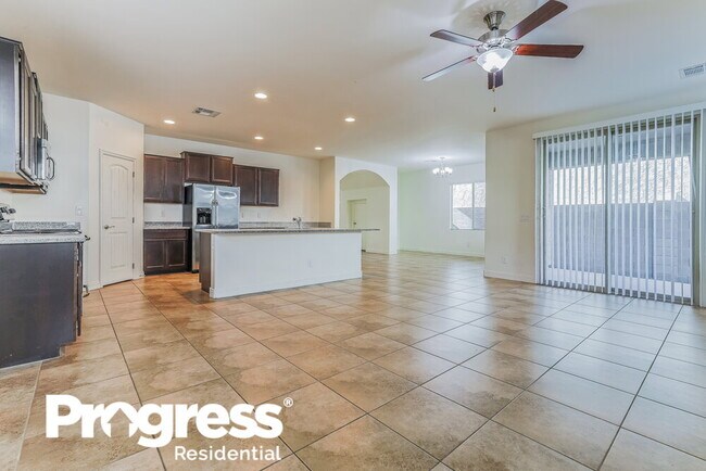 Building Photo - 5534 E Jaeger St