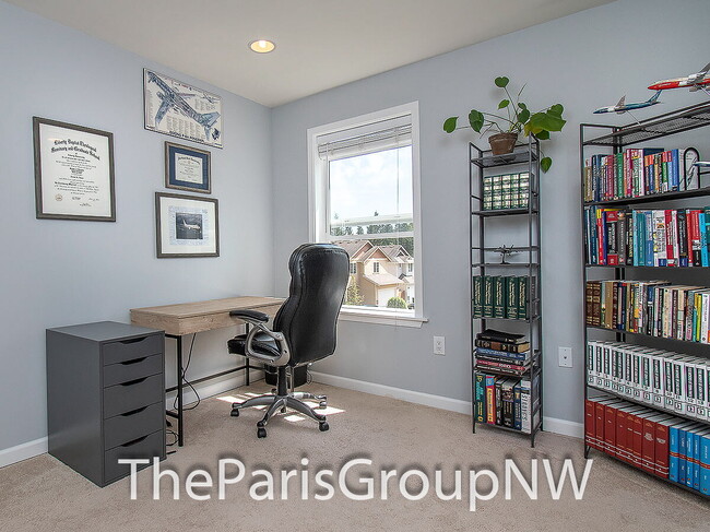 Building Photo - Wonderful 2012 Renton 3BR * Backs To Greenbelt