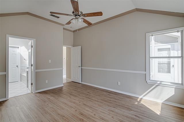 Building Photo - 5803 Lakeway Ct