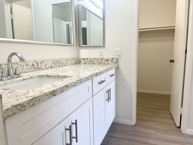 Building Photo - 69603 Heather Way