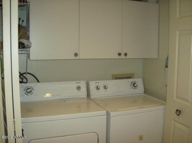 Building Photo - Resort Living at Scottsdale Road and Lincoln next to the Borgata!!  Minutes to Kierland and Old T...