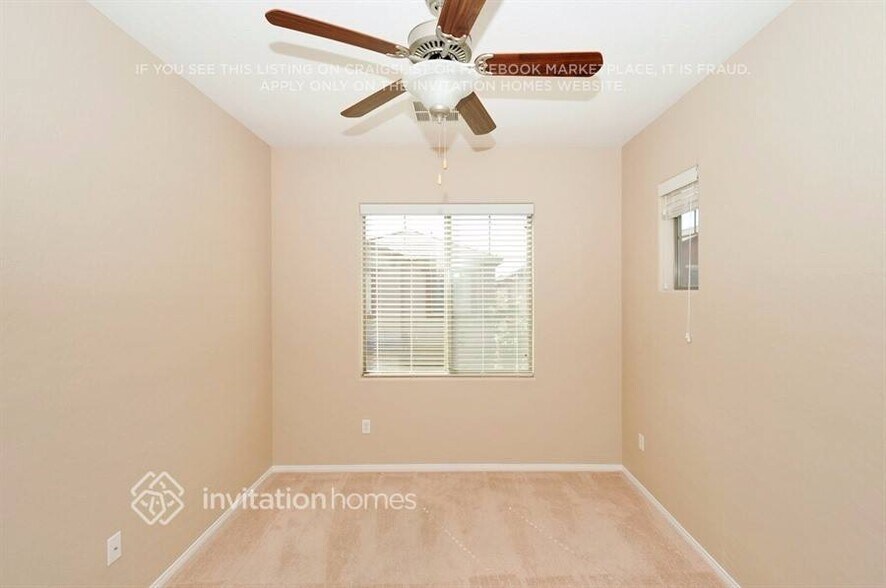 Building Photo - 687 Calamus Palm Pl