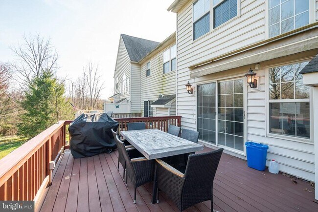 Building Photo - 1855 Creekview Ln