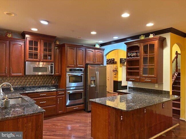 Building Photo - 950 Nathaniel Trail