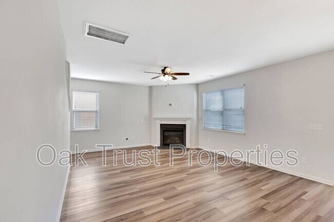 Building Photo - 215 Goshen Rd