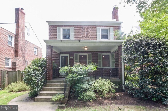 Primary Photo - 5231 Western Ave NW