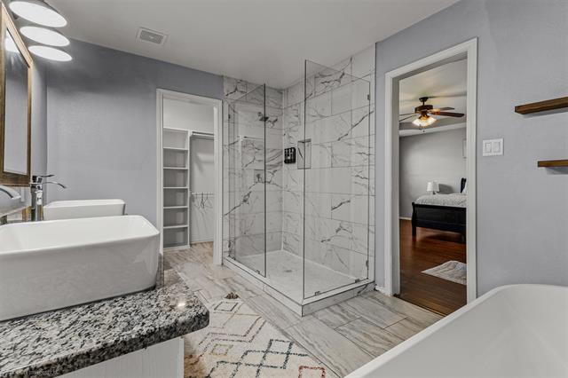 Building Photo - 1531 Pickwick Ln