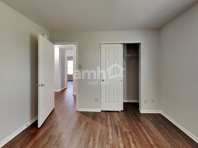 Building Photo - 1313 Central Park Dr