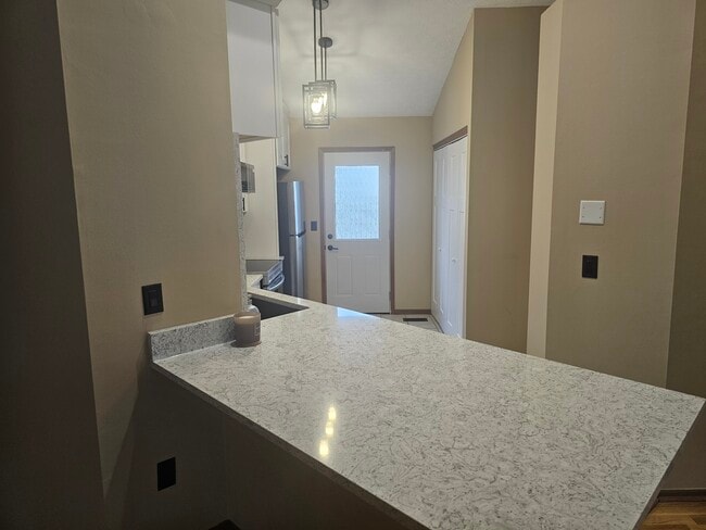 Building Photo - 5244 Wagon Wheel Ln