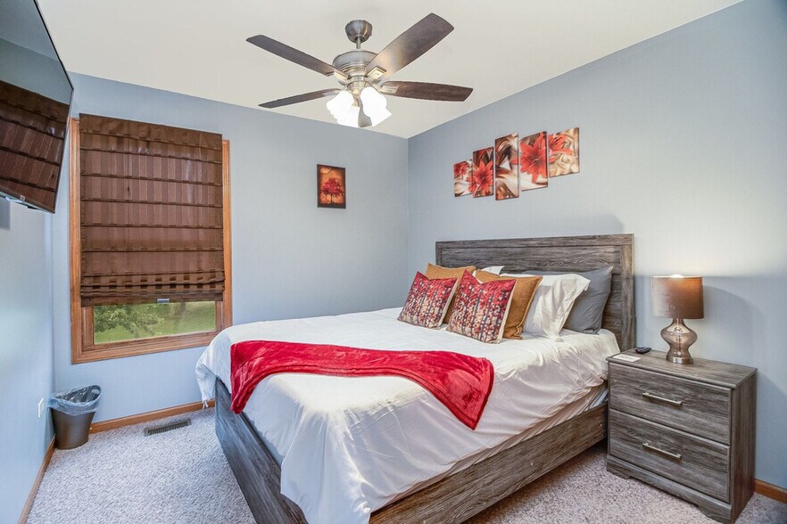 Building Photo - 8057 Mason Ln