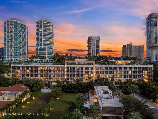 Building Photo - 2200 Brickell Ave