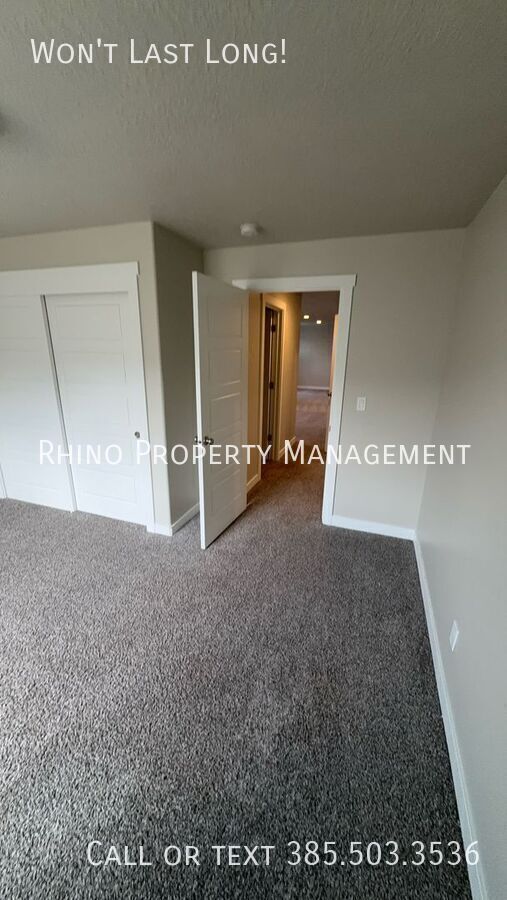 Building Photo - 927 Wahlen Way