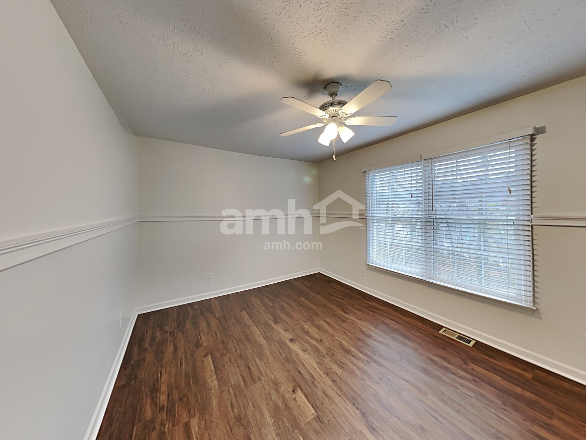 Building Photo - 468 Springfield Dr