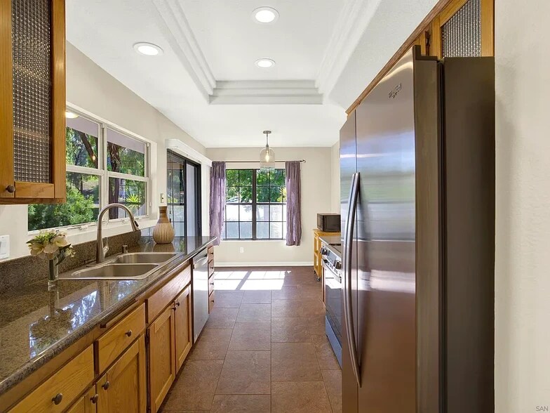 Building Photo - 16110 Avenida Venusto