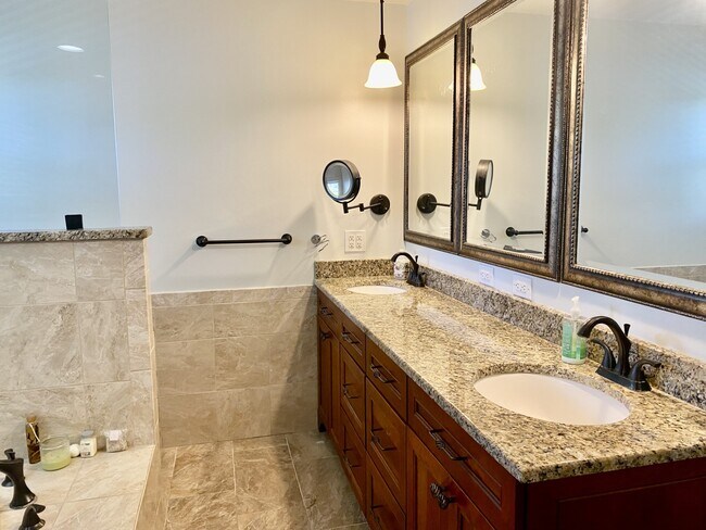 Building Photo - 3409 W Hampton Pointe Dr