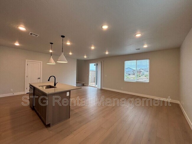 Building Photo - 3963 Fossil Way