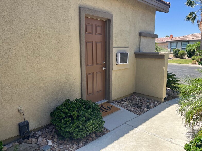 Building Photo - 82807 Vincent Dr
