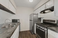 Building Photo - 5005 Manor Rd