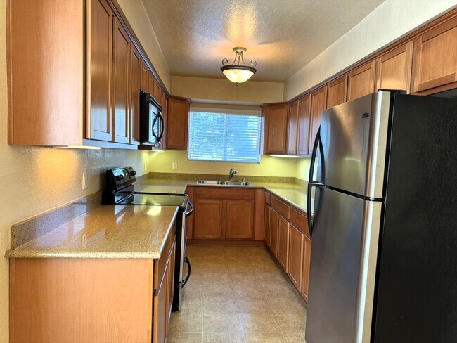 Building Photo - 3703 W Bullard Ave