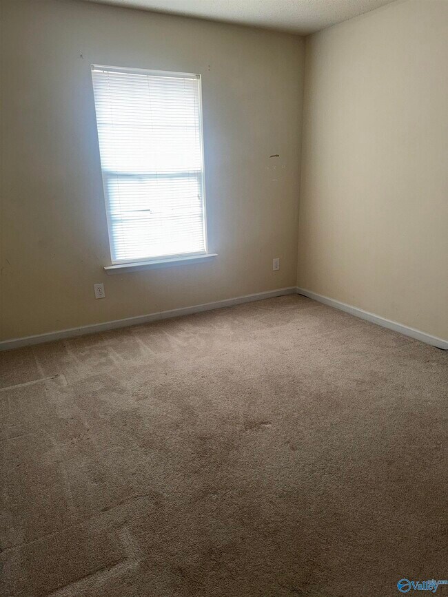 Building Photo - 409 Summer Cove Cir NW