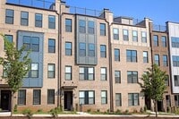 Building Photo - Pet-Friendly Brookhill Commons Townhome-Style Condo