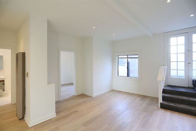 Building Photo - 2131 Fillmore St