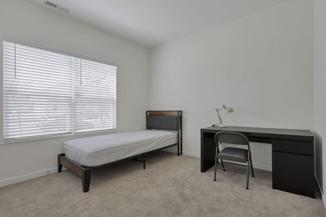 Building Photo - 567 Faulkner Dr