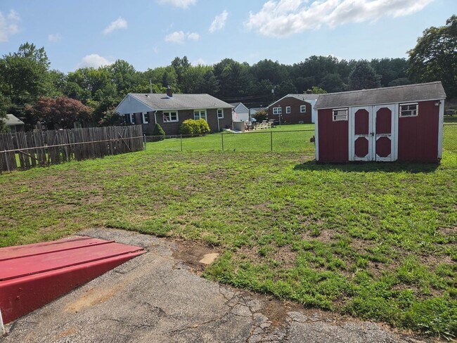 Building Photo - 405 Stanton Rd