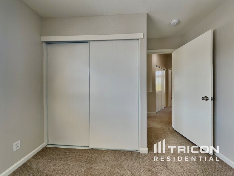 Building Photo - 4149 Shandwick Dr