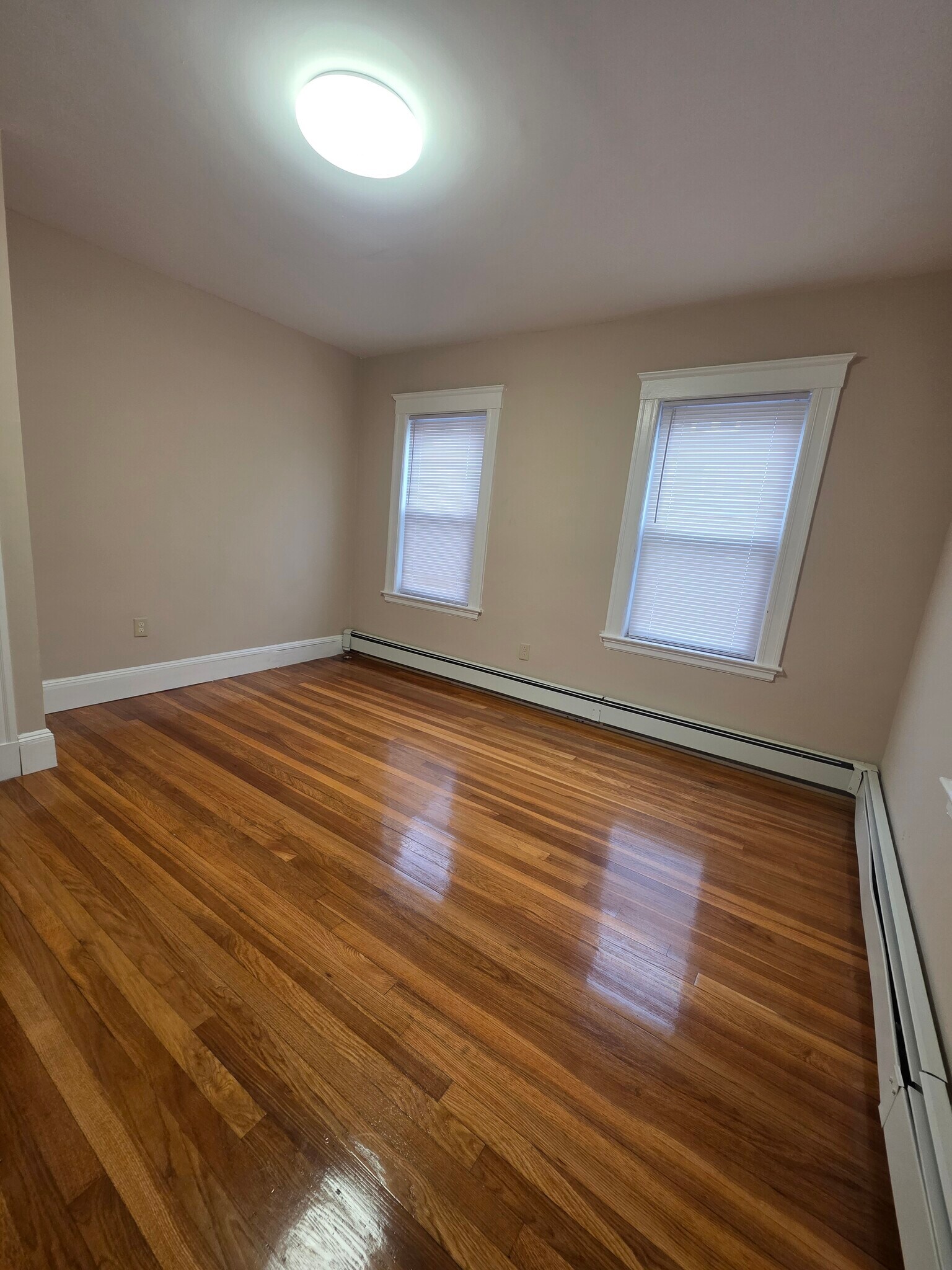 Building Photo - 14 Vera St