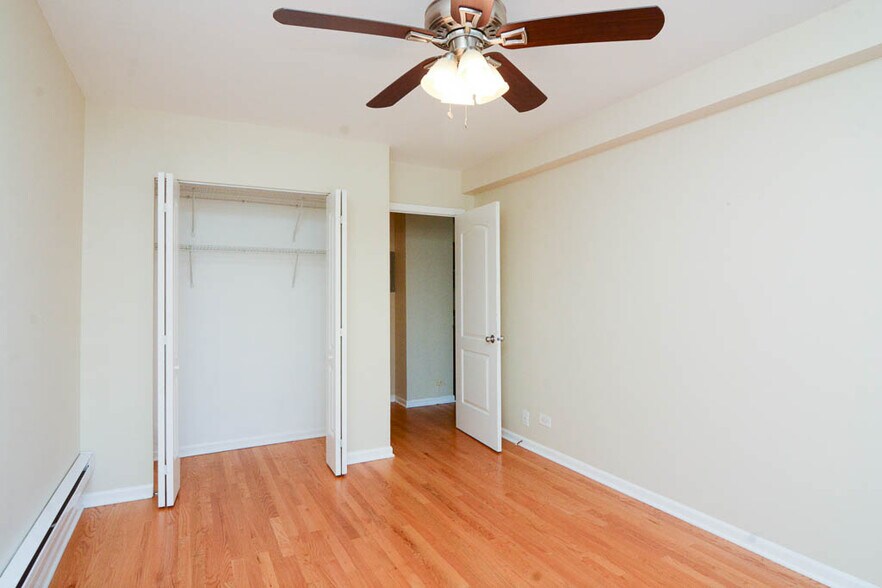 Building Photo - 4180 N Marine Dr