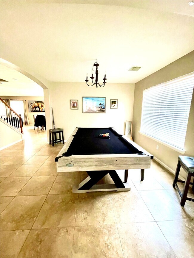 Building Photo - 2411 Fox River Ln