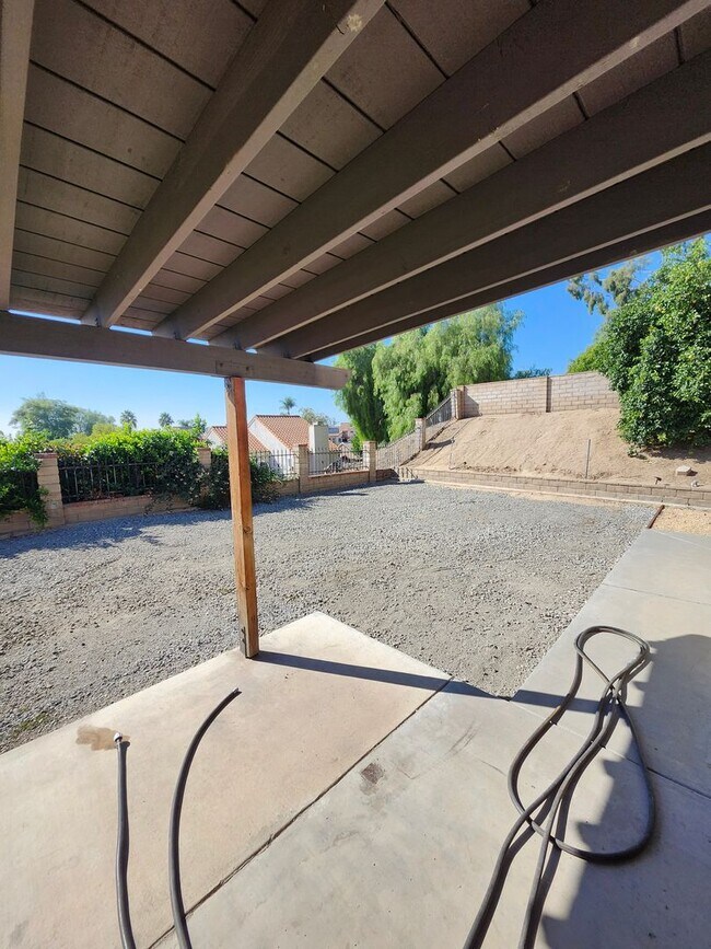 Building Photo - Charming Single-Story Home