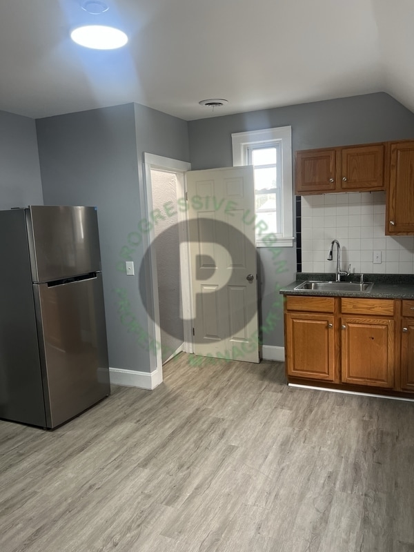 Building Photo - 3586 W 47th St