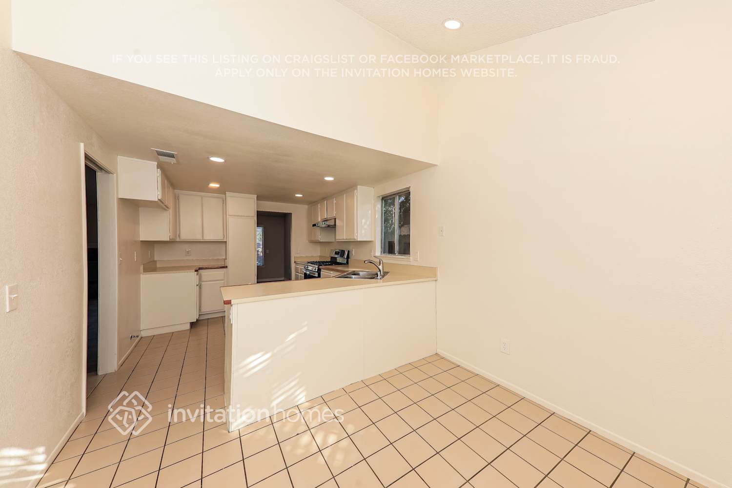 Building Photo - 5235 Sundance Dr