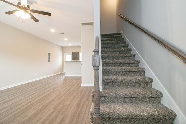 Building Photo - 1115 Hillwood Dr