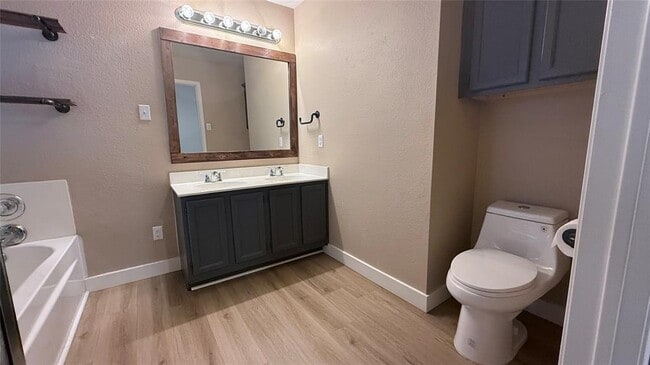 Building Photo - 1207 Darless Dr