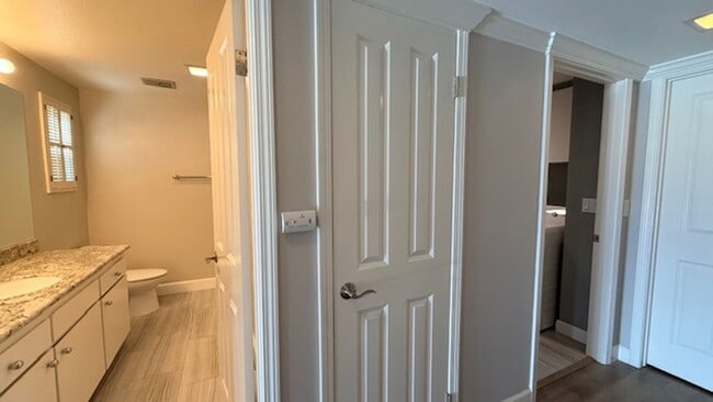 Building Photo - Gorgeous 2BD/2BA, Single-Story TH in Crow Canyon Country Club, Danville- Available NOW!