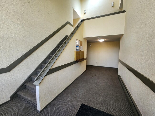 Building Photo - 5 Darian Ct