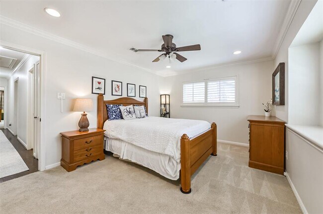 Building Photo - 5006 Shady Nook Ct