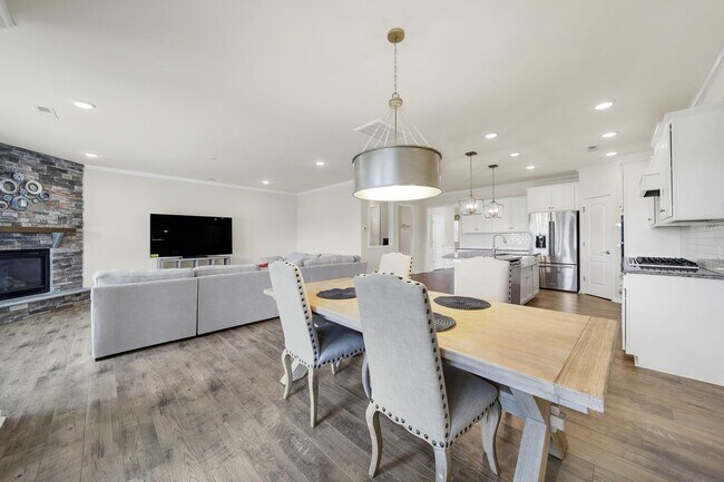 Building Photo - Charming 5 Bed 2.5 Bath home in Fort Mill!