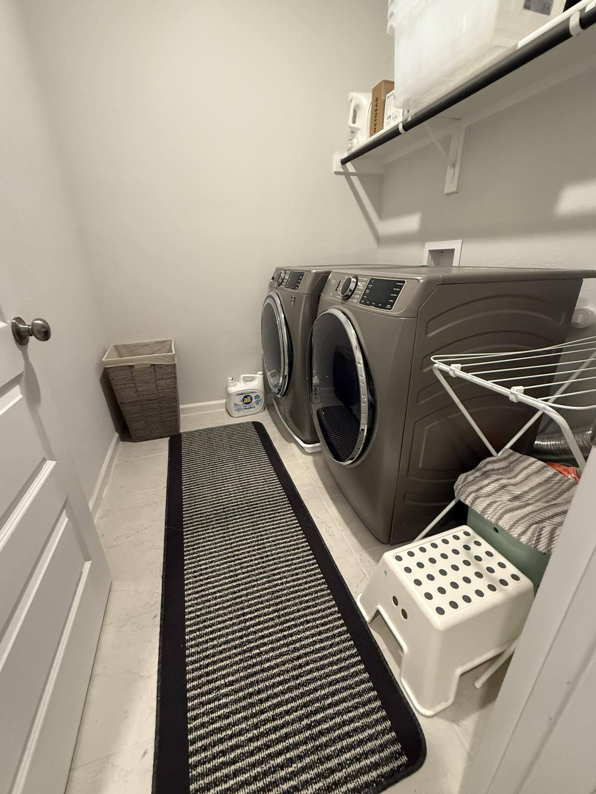 Building Photo - 1803 Desert Willow Way