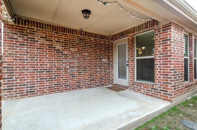 Building Photo - 10876 Leesa Dr