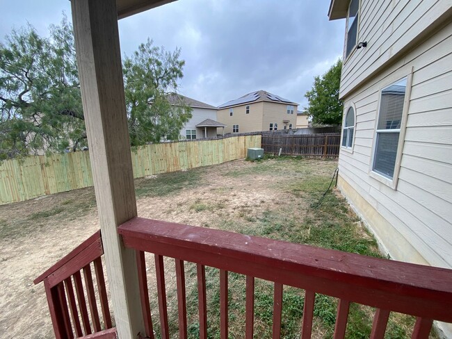 Building Photo - FALL INTO A NEW HOME WITH OUR MOVE-IN SPECIALS!