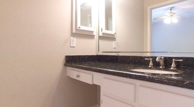 Building Photo - 16910 Ascot Meadow Dr