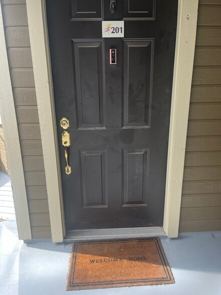 Building Photo - 6001 S Yosemite St