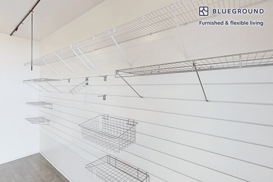 Building Photo - 445 Artisan Way